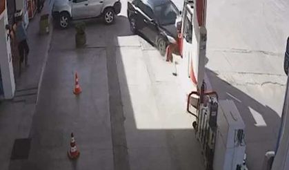 Akaryakıt istasyonu pompasına çarptı