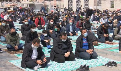 Ayasofya Camii'nde ramazan ayının ilk cuma namazı 