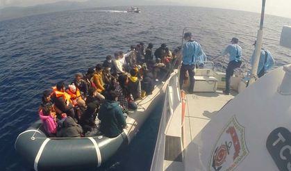 Ayvacık açıklarında 80 kaçak göçmeni Sahil Güvenlik kurtardı