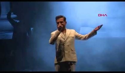 Kenan Doğulu Maslak'ta konser verdi