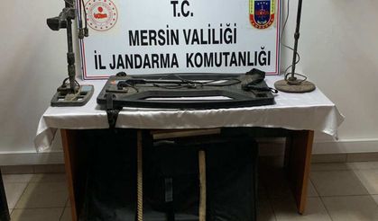Mersin'de kaçak kazı yapan 5 kişiye jandarmadan suçüstü