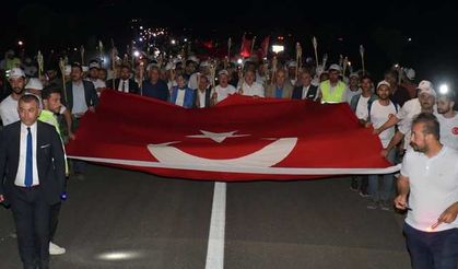 101 yıl sonra 'meşaleli yürüyüş'le andılar