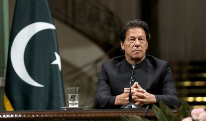 Pakistan'da eski Başbakan'a seçim yasağı