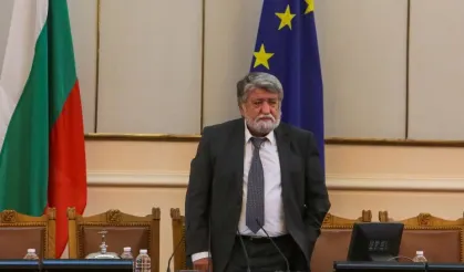 Bulgaristan Meclis Başkanlığı'na Türk kökenli Raşidov seçildi