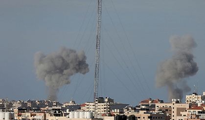 İsrail ordusu ateşkes beklenirken Gazze'yi bombaladı