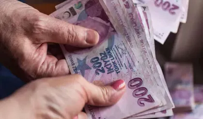 Emekli sandığı emeklilerinin maaş farkları bugün hesaplara yatırılıyor