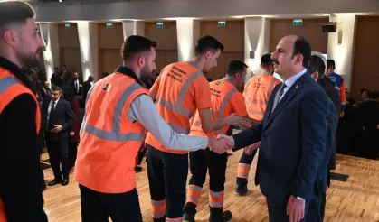Başkan Altay Konya Büyükşehir Belediyesi çalışanlarıyla bayramlaştı