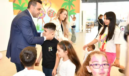 İzmir Çiğli’de miniklere bayram sürprizi