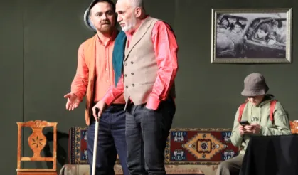“3 Kuşak Erzurum” oyununa yoğun ilgi