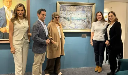 Türkan Şoray Atatürk'ün portresini gördüğünde duygusal anlar yaşadı