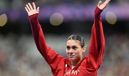 Milli para atlet Önder, dünya rekoru kırarak altın madalyanın sahibi oldu