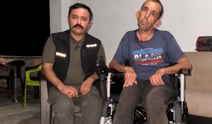 Hayırsever polis gönülleri ısıttı; Engelli bir vatandaşın akülü sandalye ihtiyacını karşıladı