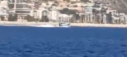 Antalya açıklarında düzensiz göçmenleri taşıyan bot Sahil Güvenlik teknesine çarptı; 14 can kaybı