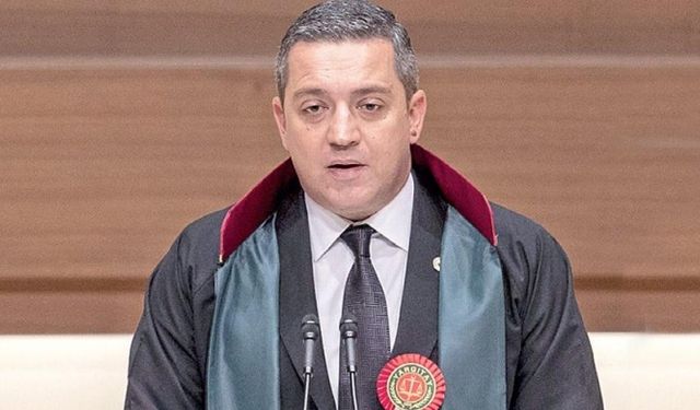 "Anayasal düzene meydan okuyan bu başkaldırıya geçit vermeyeceğiz"