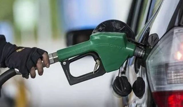 Benzine bu gece yarısı 1 lira 81 kuruş zam bekleniyor