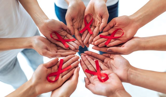 HIV vakaları dünyada düştü, Türkiye'de yüzde 490 oranında arttı