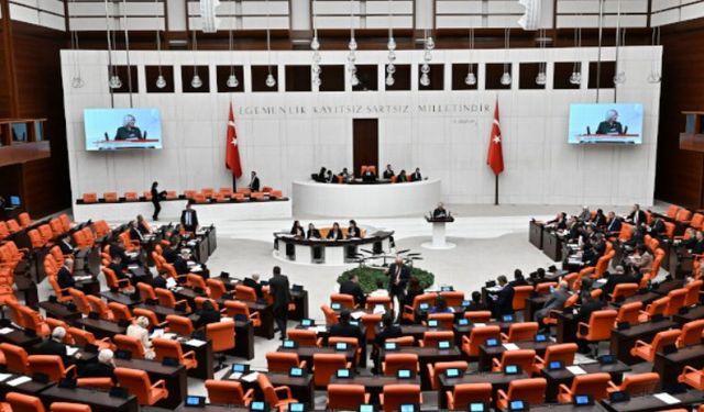 Emekli maaşlarıyla ilgili kanun teklifi komisyondan geçti