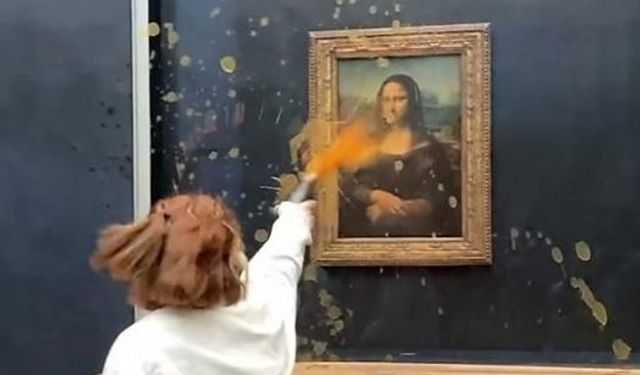 Mona Lisa'ya çorba fırlattılar!