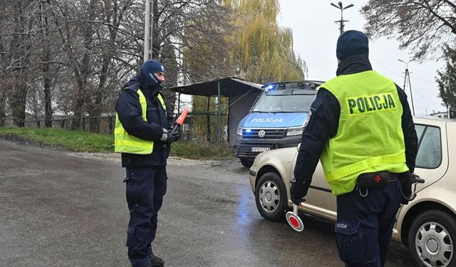 Polonya'da Cumhurbaşkanlığı Sarayı'nda gözaltı