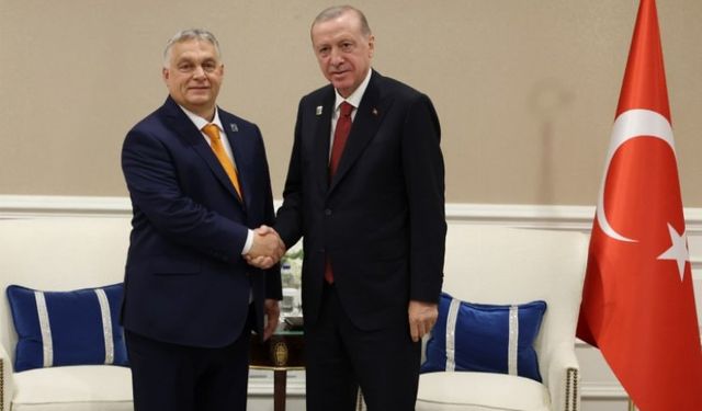 Erdoğan, zirvede Orban ile görüştü