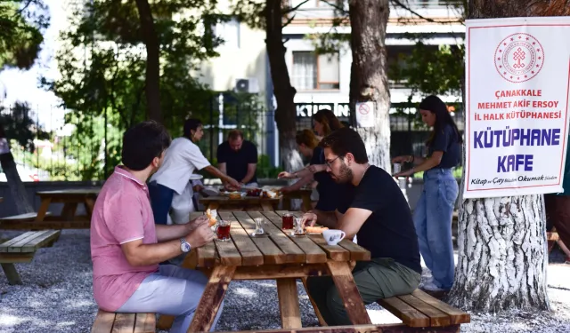 Çanakkale'de çaylar Halk Kütüphanesi'nden