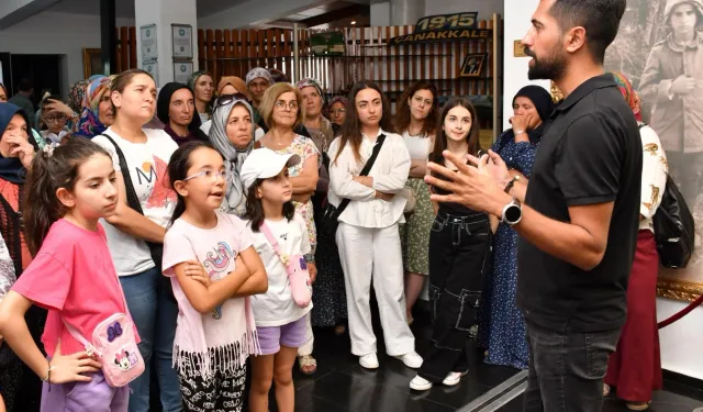 Demircili kadınlar Manisa'yı 'adım adım' gezdi