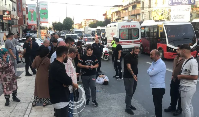 Düzce'de motosikletli yayalara çarptı: 3 yaralı