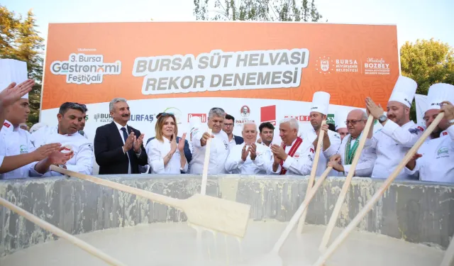 Gastronomi Festivali’nde ‘Bursa süt helvası’ rekor denemesi