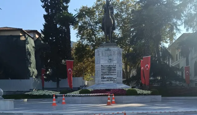 Büyükşehir’den Atatürk Anıtı’na bakım