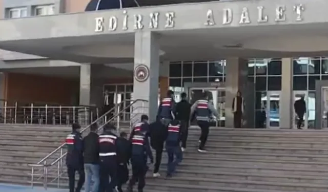 Jandarma 5 göçmen organizatörünü yakaladı