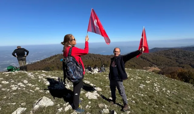 Kartepe’nin zirvesinde Cumhuriyet coşkusu