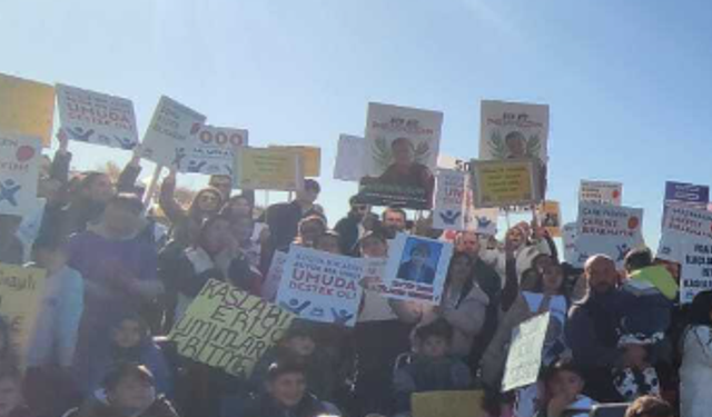 Hasta yakınlarından Sağlık Bakanlığı önünde protesto