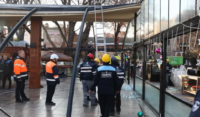 Tarihi Sirkeci Garı'nın çevresinde 'kaçak' temizliği!