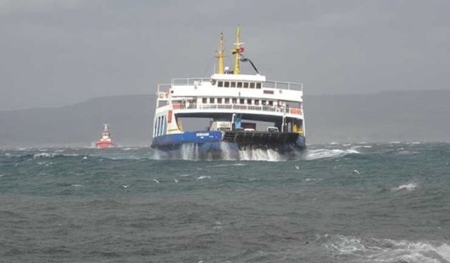 Gökçeada'ya yapılacak feribot seferlerinden bazılarına fırtına engeli