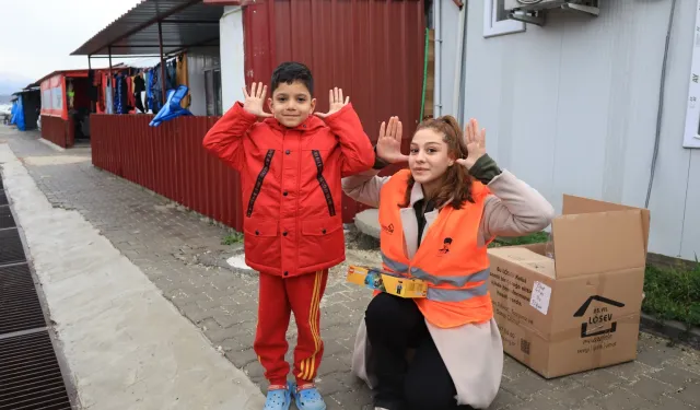 Kanseri yenen gençler depremi unutmadı