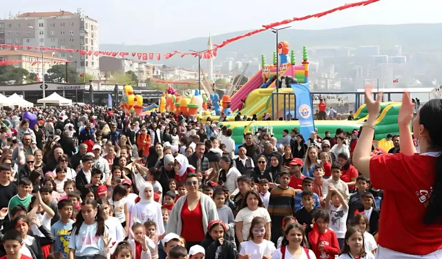 Bursa Gemlik'te çocuklar 23 Nisan'ı neşeyle kutladı