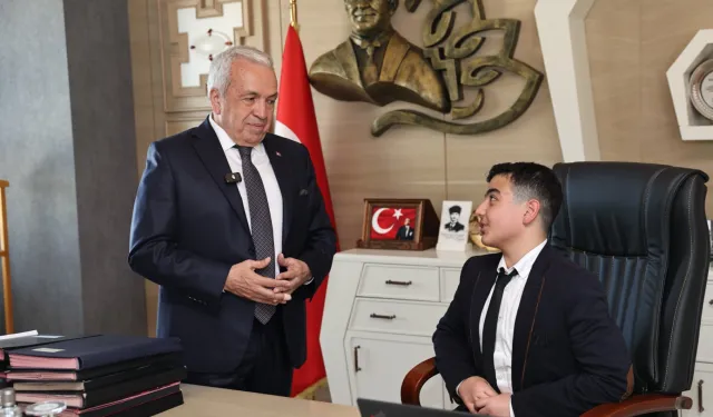 Bursa Nilüfer'de Başkan Özdemir makamını çocuklara devretti