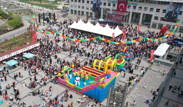 Çocukların bayramı Bursa Nilüfer’de büyük sevinçle kutlandı