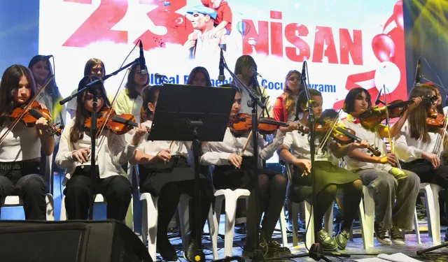 Gençlik Orkestrası ve Korosu’ndan 23 Nisan konseri