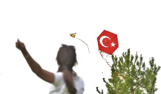 İzmir Bornova'da umutlar gökyüzünde