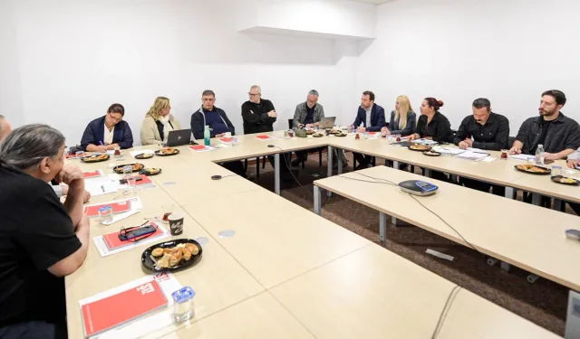 İzmir'de Şehir Tiyatroları Danışma Kurulu toplandı