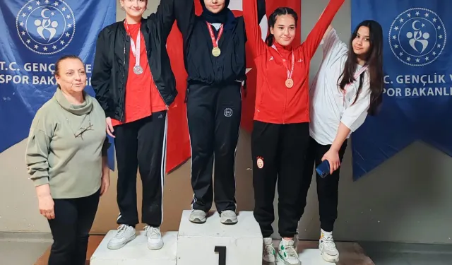 Karataylı haltercilerden büyük başarı