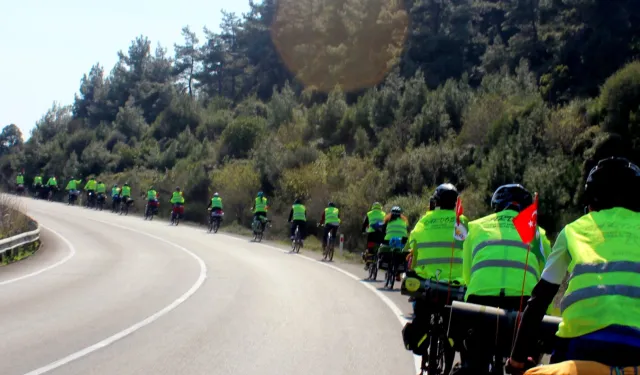 Keşan'dan Çanakkale'ye şehitlere saygı için pedallıyorlar