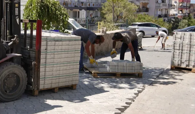 Ayvalık’ta yol ve kaldırımlar baştan aşağı yenileniyor