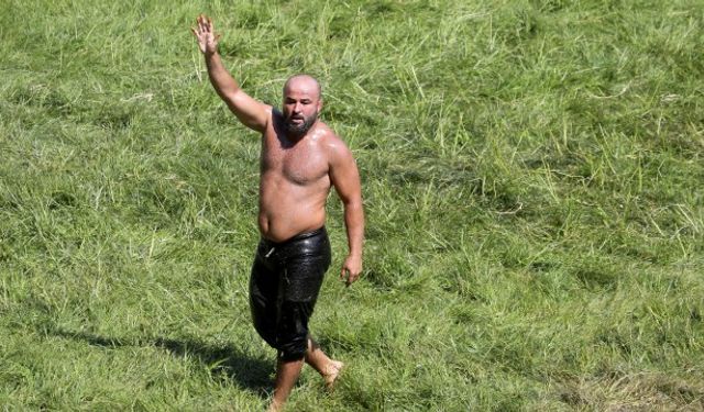 664. Tarihi Kırkpınar Yağlı Güreşleri'nde Altın Kemer Orhan Okulu'nun