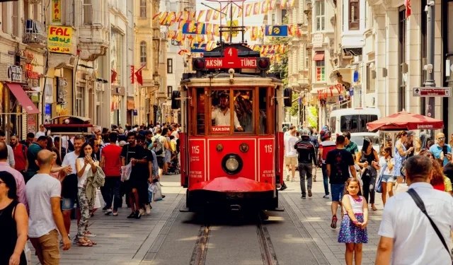 Türkiye'ye gelen en büyük grup Türkmenistanlılar; Beşinci sırada Afganlar bulunuyor