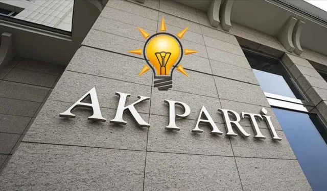 AKP'de 8 il başkanının ardından 5 ilçe başkanı da istifa etti
