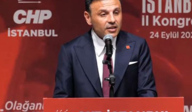 CHP'de yeniden başkan seçilen Özgür Çelik, mazbatasını aldı