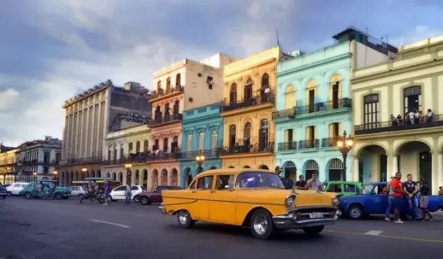 The Economist:  Küba, hızla geri dönülmez bir felakete doğru ilerliyor