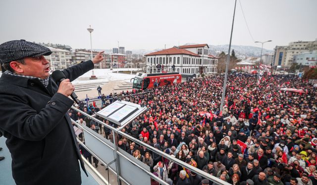Özel, Çankırı'da konuştu: Demokrat mısın değil misin, seçimi kaybettiğinde belli olur